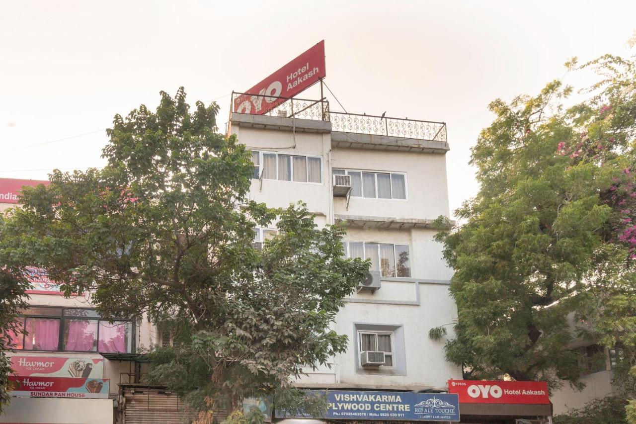 Hotel Oyo 13535 Aakash Ahmedabad Exterior foto